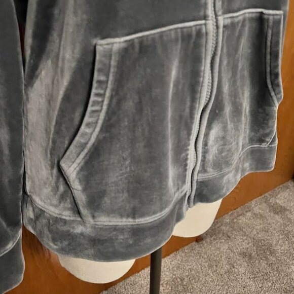 TIME AND TRU - GREY VELOUR LONG SLEEVE HOODED JACKET W/ZIPPER FRONT / SIZE: L - Picture 2 of 9